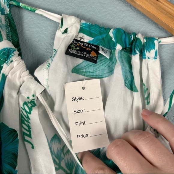 NWT Aloha Fashion Hawaiian Fashion White and Green Cover Up Dress One Size - Picture 4 of 8